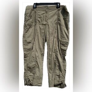 Women’s Casual Cargo Pants - green.